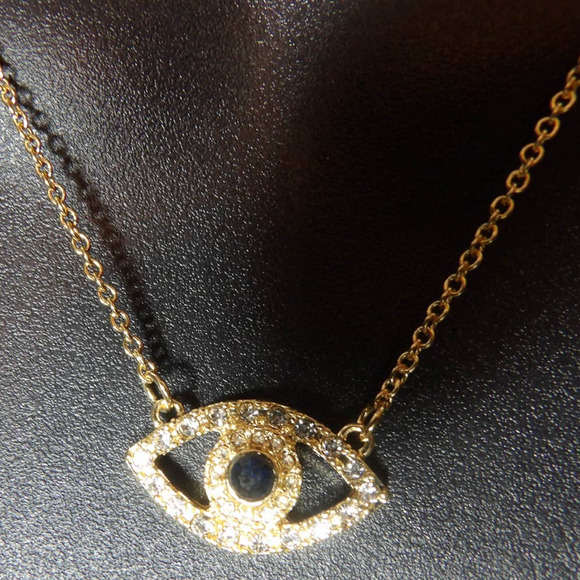 Lucky Charm Evil Eye Necklace - Picture 3 of 4